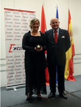 premio-excelencia-profesional-azucena-fraile